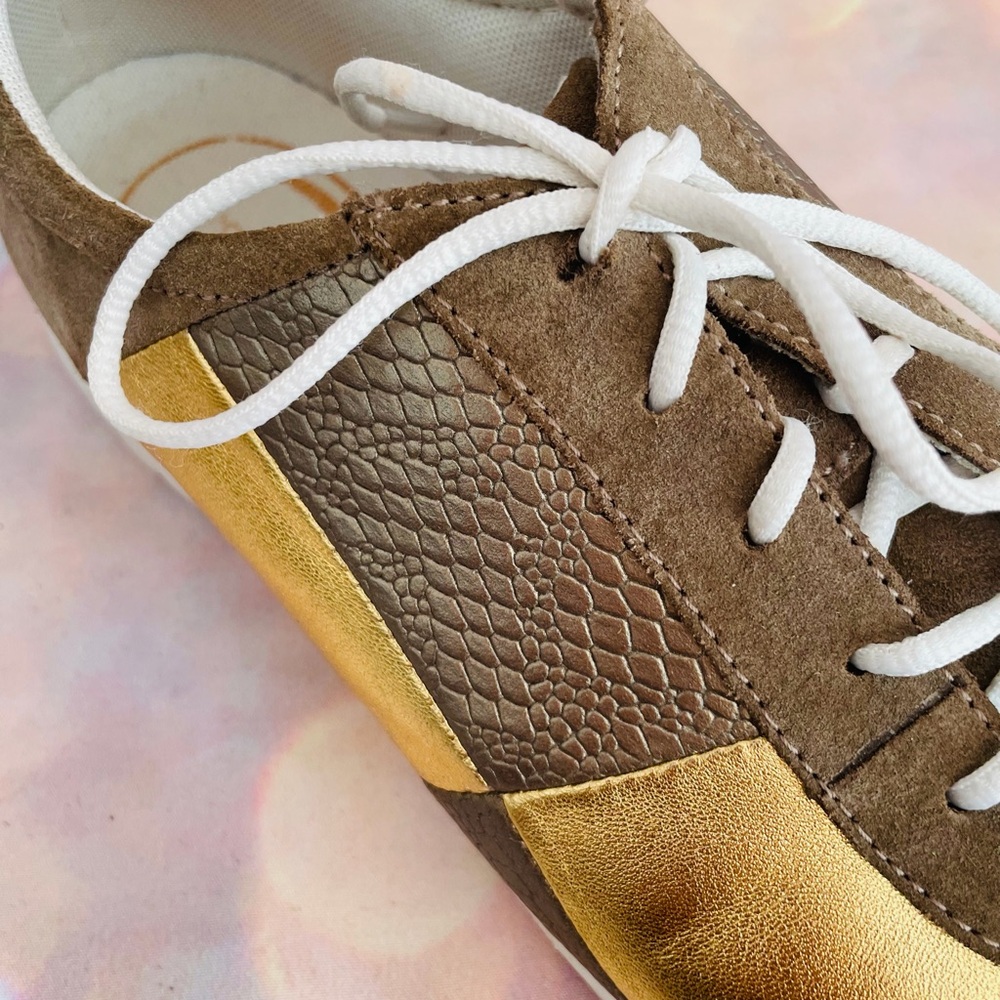 Rockport Suede and Gold Athletic Shoes - Picture 4 of 10